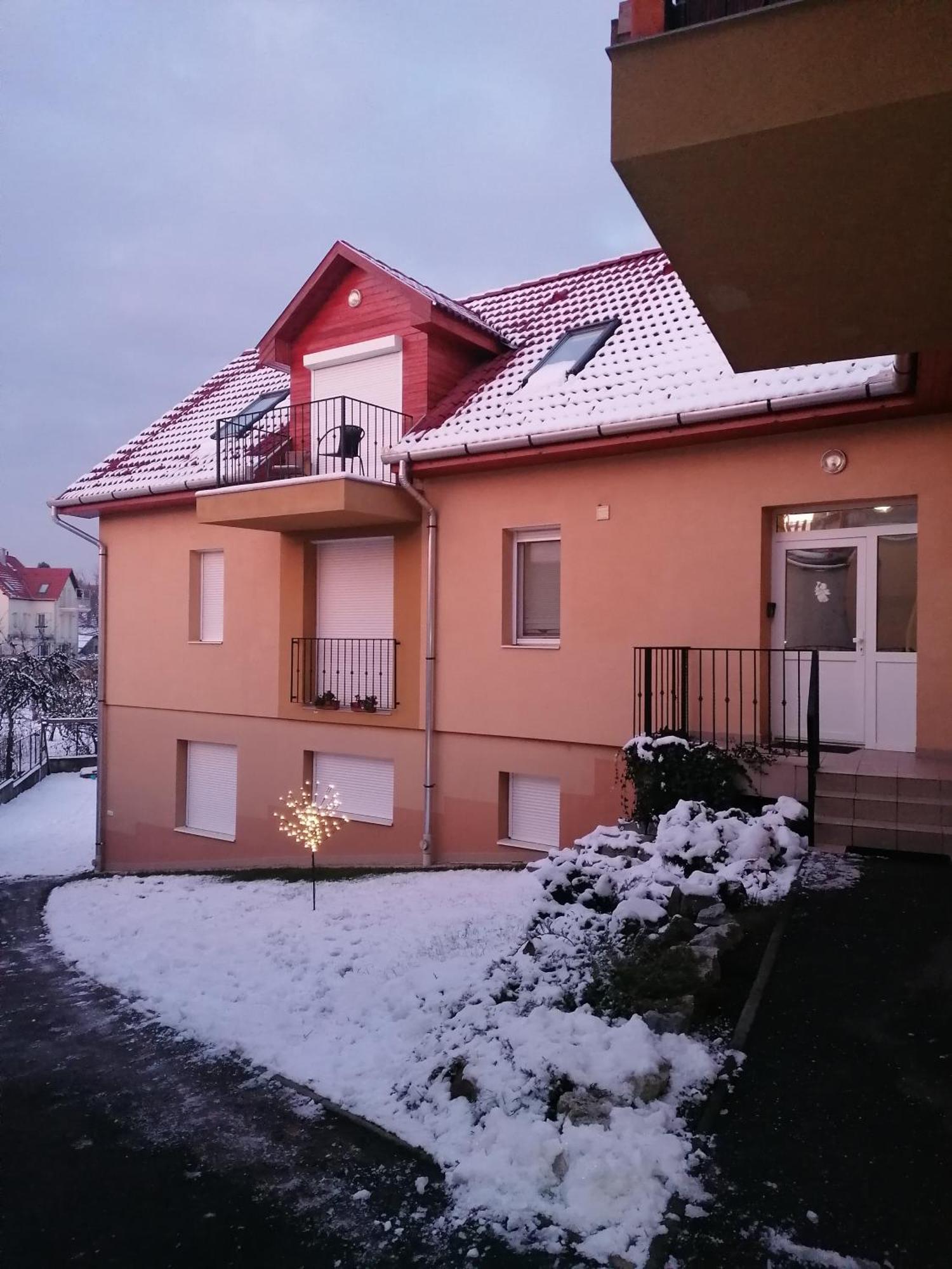 Zita Apartman Eger Extérieur photo